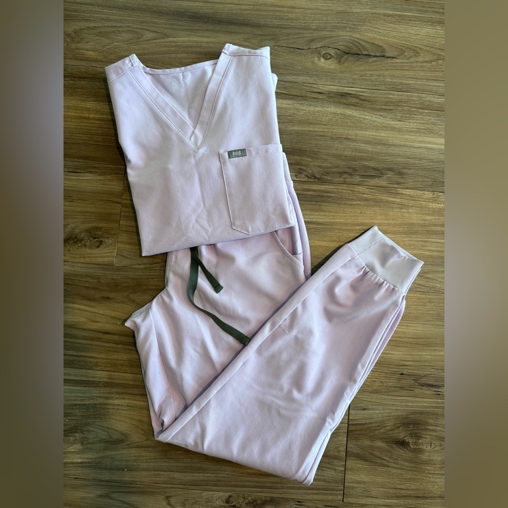 NWOT Figs: Lavender Haze Scrub Set Small-R